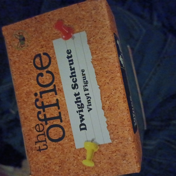 NIB DWIGHT! The Office action figure - Picture 5 of 5